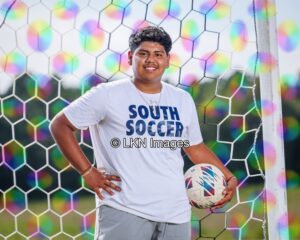 SIHS - Soccer - M: CR6A8771_SIHS_Fall_2