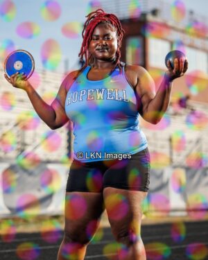 HHS - Track - Spring: R6B_4866_HHS_Spring